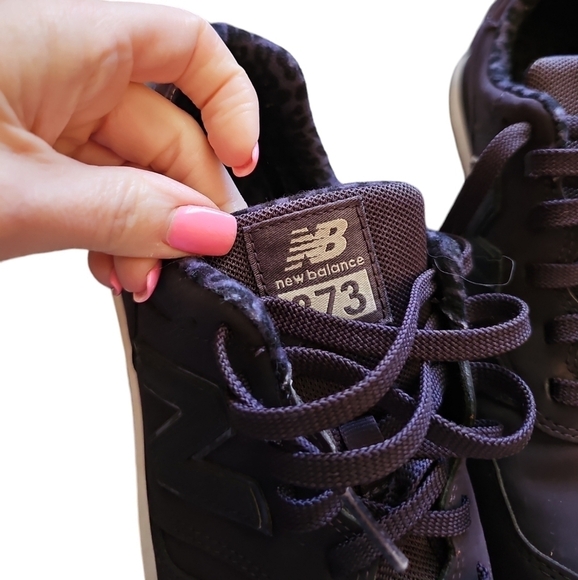 New Balance 373 purple sneakers sz 10 leopard print detail SH3 - Picture 2 of 7